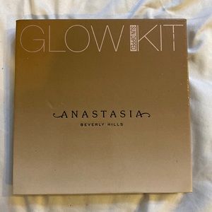 Anastasia Glow Kit